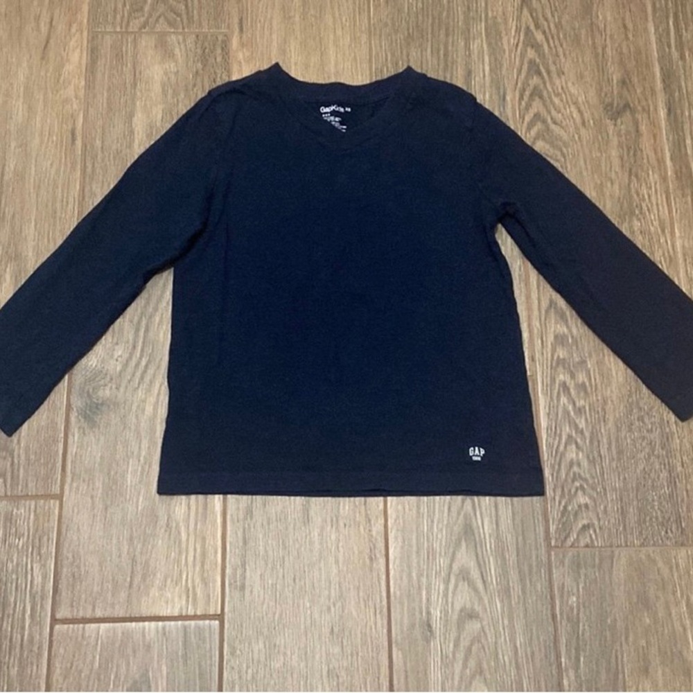 🧡 boy’s GAP long sleeve v-neck t-shirt